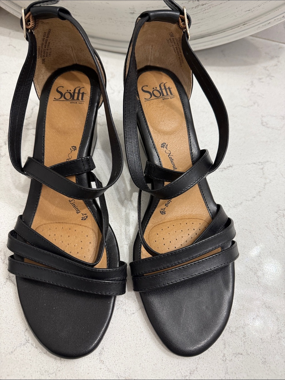 Söfft Black Leather Crisscross Strap Sandals